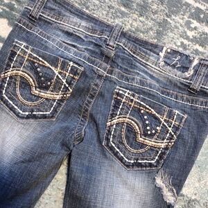 Hydraulic Cuffed Capri Jeans